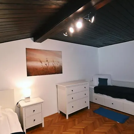 Privatna Kuca Krimeja Holiday home Rijeka